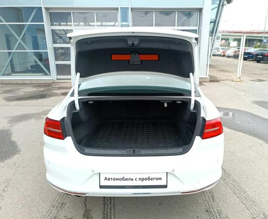 Volkswagen Passat B8 с пробегом 2016 года, цена 2 095 000 рублей, 153000 км, седан, Автокод Объявления