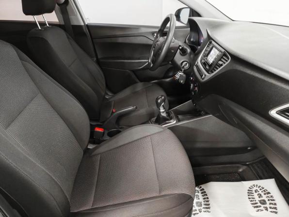 Hyundai Solaris II с пробегом 2017 года, цена 911 000 рублей, 178607 км, седан, Автокод Объявления