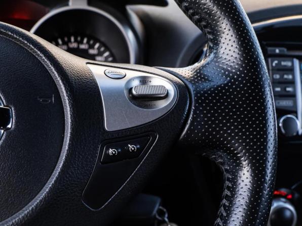 Nissan Juke I Рестайлинг с пробегом 2017 года, цена 1 685 000 рублей, 43378 км, внедорожник, Автокод Объявления