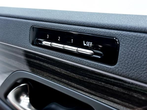 Lexus LX IV с пробегом 2025 года, цена 20 999 000 рублей, 1510 км, внедорожник, Автокод Объявления