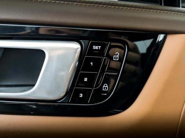 Porsche Cayenne III с пробегом 2019 года, цена 7 302 500 рублей, 33300 км, внедорожник, Автокод Объявления