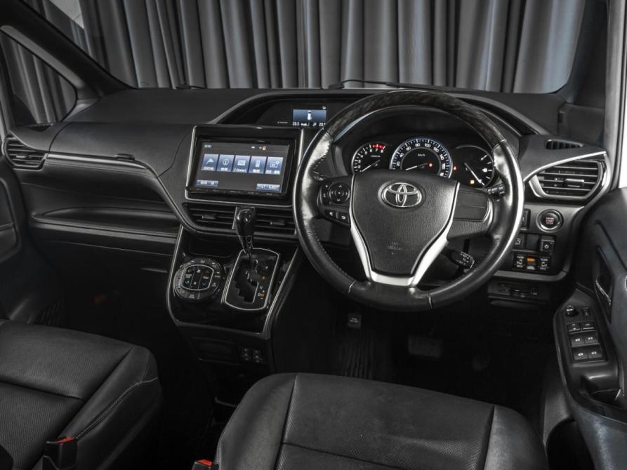 Toyota Esquire I Тюмень  - изображение 6
