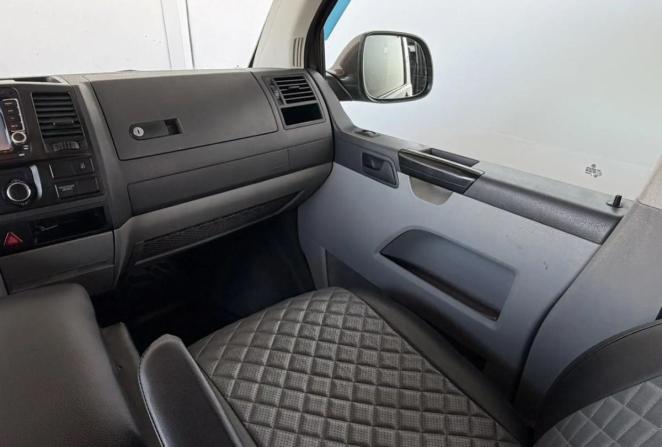 Volkswagen Caravelle T5 Рестайлинг с пробегом 2013 года, цена 1 550 000 рублей, 352420 км, минивэн, Автокод Объявления