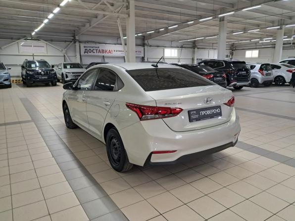 Hyundai Solaris II с пробегом 2018 года, цена 1 355 000 рублей, 150200 км, седан, Автокод Объявления