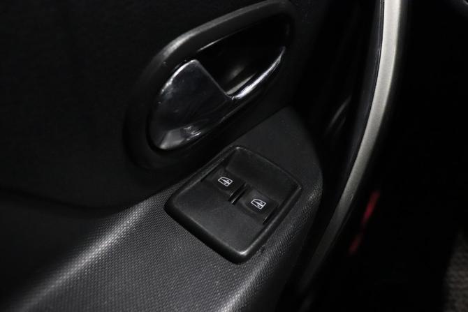 Renault Sandero II с пробегом 2016 года, цена 753 000 рублей, 142310 км, хэтчбек, Автокод Объявления