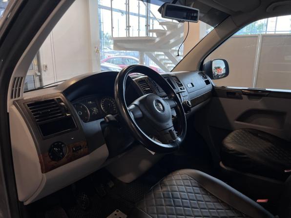 Volkswagen Caravelle T5 Рестайлинг с пробегом 2012 года, цена 2 180 000 рублей, 385217 км, минивэн, Автокод Объявления