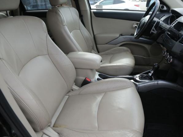 Mitsubishi Outlander II Рестайлинг с пробегом 2010 года, цена 848 000 рублей, 319000 км, внедорожник, Автокод Объявления