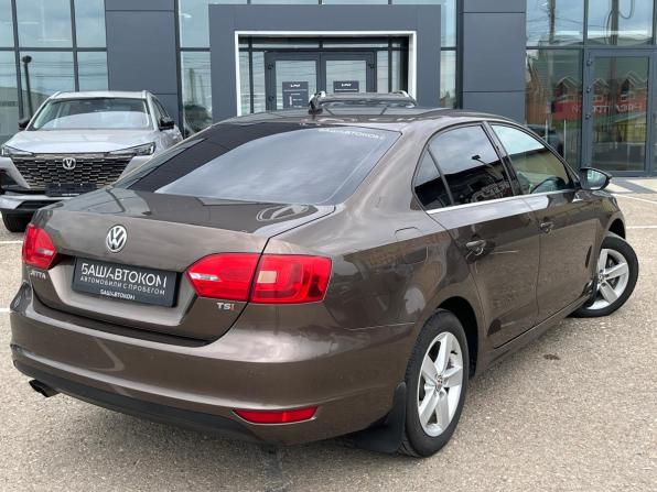 Volkswagen Jetta VI с пробегом 2013 года, цена 1 030 000 рублей, 180223 км, седан, Автокод Объявления