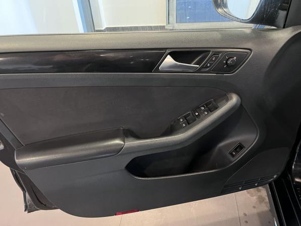 Volkswagen Jetta VI с пробегом 2012 года, цена 1 000 000 рублей, 107564 км, седан, Автокод Объявления