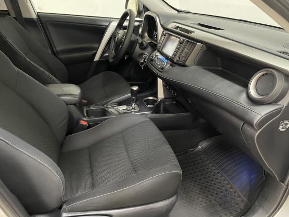 Toyota RAV4 IV (XA40) Рестайлинг с пробегом 2017 года, цена 2 279 000 рублей, 163150 км, внедорожник, Автокод Объявления