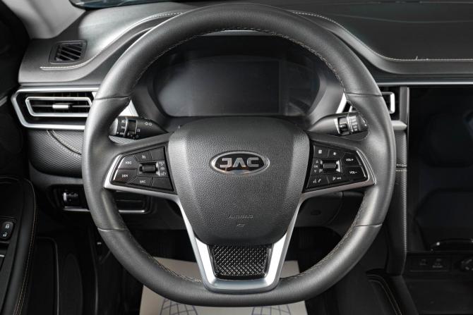 JAC J7 I с пробегом 2023 года, цена 1 059 000 рублей, 67331 км, лифтбек, Автокод Объявления