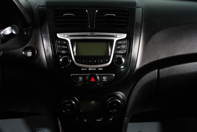 Hyundai Solaris I с пробегом 2011 года, цена 829 000 рублей, 190000 км, седан, Автокод Объявления