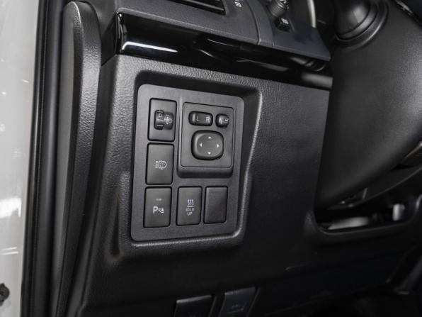 Toyota Land Cruiser Prado 150 Series Рестайлинг 1 с пробегом 2016 года, цена 3 350 000 рублей, 192968 км, внедорожник, Автокод Объявления