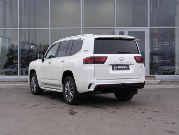 Toyota Land Cruiser 300 Series с пробегом 2022 года, цена 11 700 000 рублей, 17568 км, внедорожник, Автокод Объявления