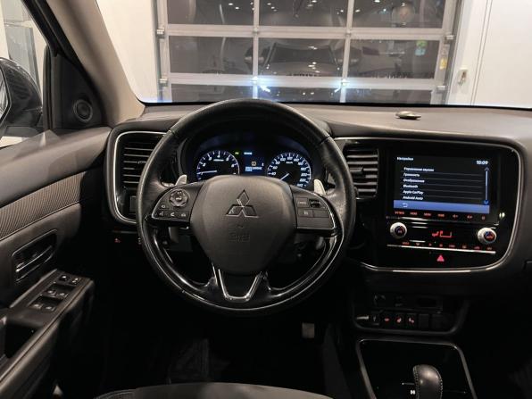 Mitsubishi Outlander III Рестайлинг 3 с пробегом 2021 года, цена 3 240 000 рублей, 61809 км, внедорожник, Автокод Объявления