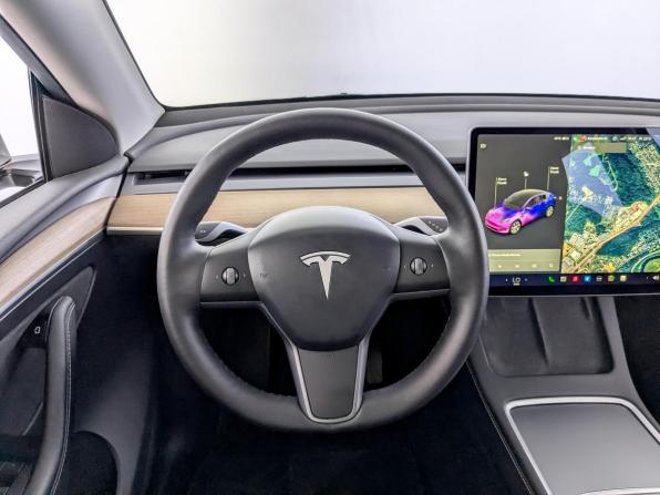 Tesla Model Y I с пробегом 2021 года, цена 4 100 000 рублей, 65205 км, внедорожник, Автокод Объявления