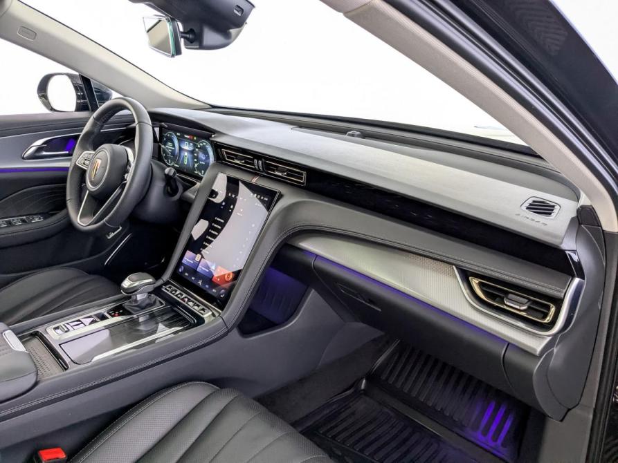 Hongqi H5 II Москва  - изображение 11