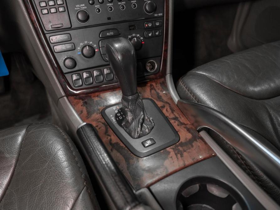 Volvo XC70 I Рестайлинг Москва  - изображение 13