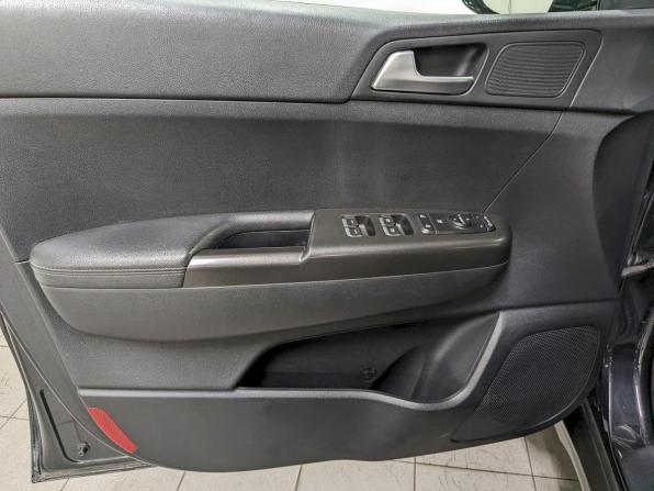 Kia Sportage IV с пробегом 2018 года, цена 1 990 000 рублей, 106800 км, внедорожник, Автокод Объявления