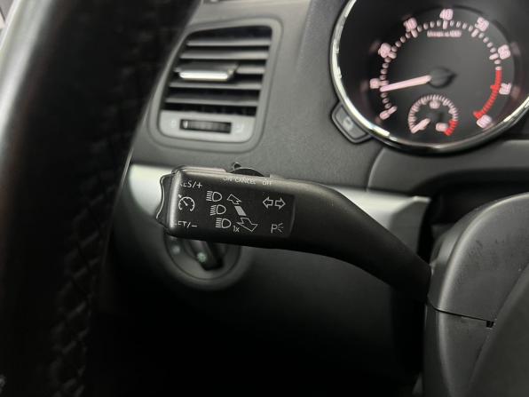 Skoda Yeti I Рестайлинг с пробегом 2015 года, цена 1 199 000 рублей, 226664 км, внедорожник, Автокод Объявления