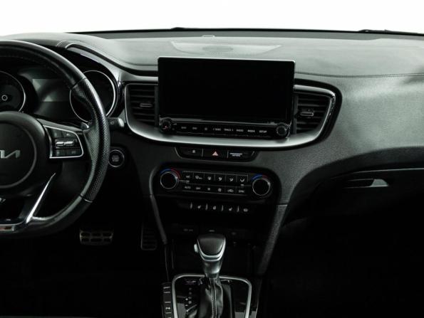 Kia Ceed III Рестайлинг с пробегом 2021 года, цена 2 249 585 рублей, 46000 км, универсал, Автокод Объявления