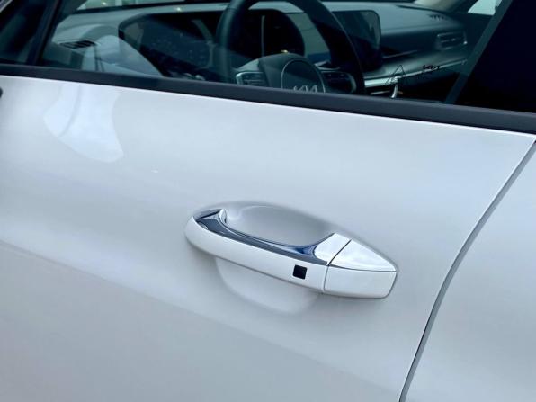 Новый Kia K5 III 2025 года, цена 4 372 300 рублей, седан, Автокод Объявления
