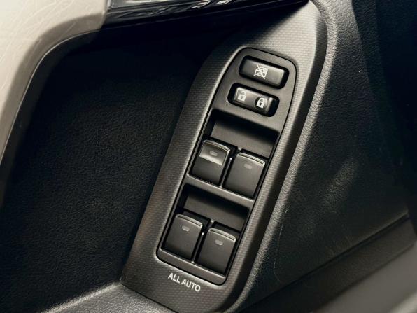 Toyota Land Cruiser Prado 150 Series с пробегом 2013 года, цена 2 198 000 рублей, 281619 км, внедорожник, Автокод Объявления