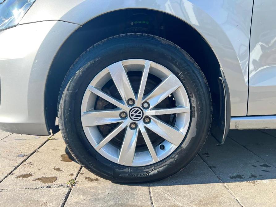 Volkswagen Polo V Рестайлинг Стерлитамак  - изображение 9