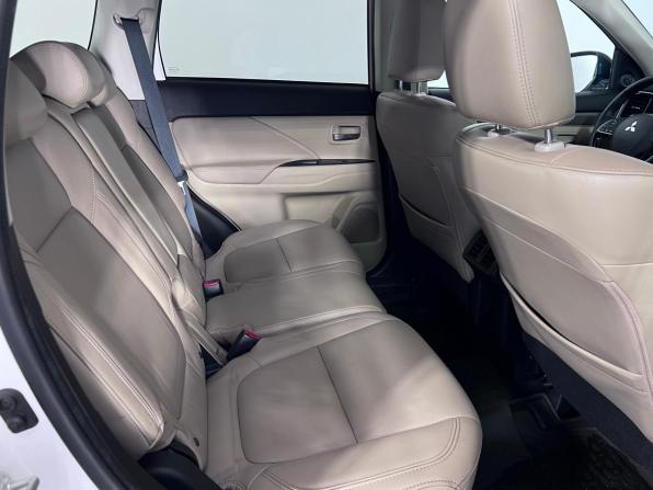 Mitsubishi Outlander III Рестайлинг 3 с пробегом 2020 года, цена 2 620 000 рублей, 63613 км, внедорожник, Автокод Объявления