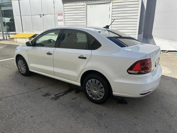 Volkswagen Polo V Рестайлинг с пробегом 2017 года, цена 1 090 000 рублей, 87981 км, седан, Автокод Объявления