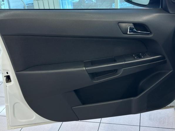 Opel Astra H Рестайлинг с пробегом 2014 года, цена 690 000 рублей, 110000 км, универсал, Автокод Объявления