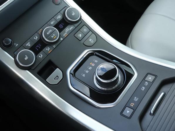 Land Rover Range Rover Evoque I Рестайлинг с пробегом 2018 года, цена 2 939 000 рублей, 77896 км, внедорожник, Автокод Объявления