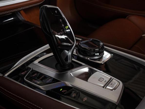BMW 7 серии VI (G11/G12) с пробегом 2016 года, цена 4 700 000 рублей, 167010 км, седан, Автокод Объявления