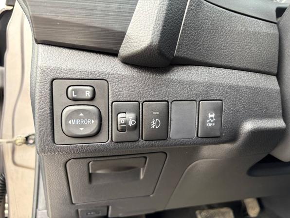 Toyota Auris II с пробегом 2013 года, цена 1 295 000 рублей, 90000 км, хэтчбек, Автокод Объявления