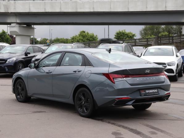 Hyundai Elantra VII (CN7) с пробегом 2022 года, цена 2 000 000 рублей, 65834 км, седан, Автокод Объявления