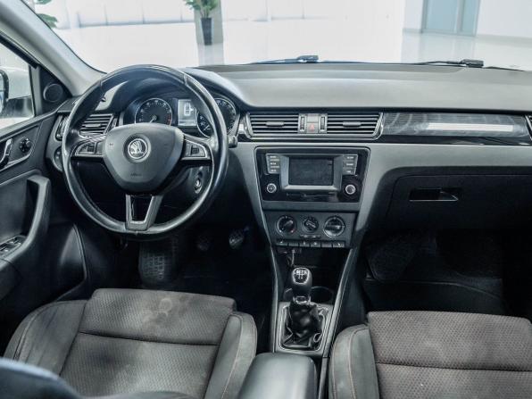 Skoda Rapid I с пробегом 2015 года, цена 642 000 рублей, 234522 км, лифтбек, Автокод Объявления