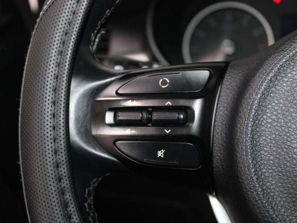 Kia Rio IV с пробегом 2018 года, цена 1 209 900 рублей, 190820 км, седан, Автокод Объявления