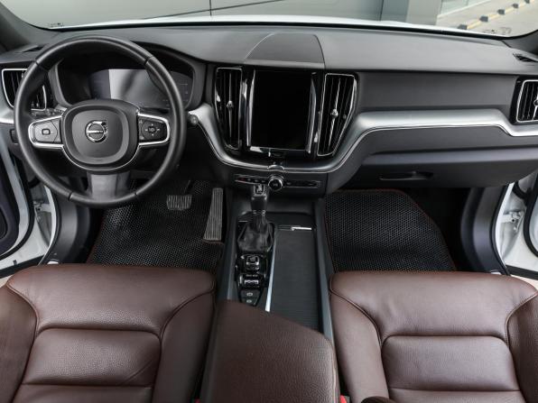 Volvo XC60 II Рестайлинг с пробегом 2021 года, цена 4 049 000 рублей, 72730 км, внедорожник, Автокод Объявления