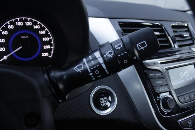 Hyundai Solaris I Рестайлинг с пробегом 2015 года, цена 1 245 000 рублей, 70282 км, хэтчбек, Автокод Объявления
