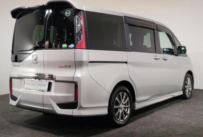 Honda Stepwgn V с пробегом 2015 года, цена 2 045 000 рублей, 117706 км, минивэн, Автокод Объявления