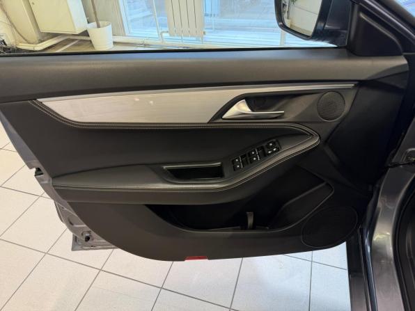JAC J7 I с пробегом 2023 года, цена 1 365 000 рублей, 61000 км, хэтчбек, Автокод Объявления