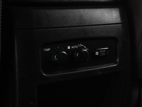 Toyota Land Cruiser Prado 120 Series Рестайлинг с пробегом 2008 года, цена 2 000 000 рублей, 252177 км, внедорожник, Автокод Объявления