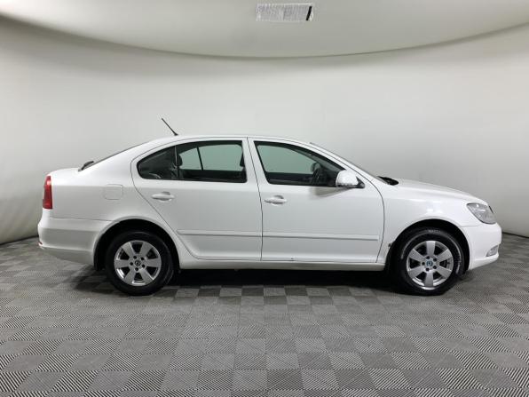 Skoda Octavia II (A5) Рестайлинг с пробегом 2011 года, цена 970 000 рублей, 123000 км, лифтбек, Автокод Объявления