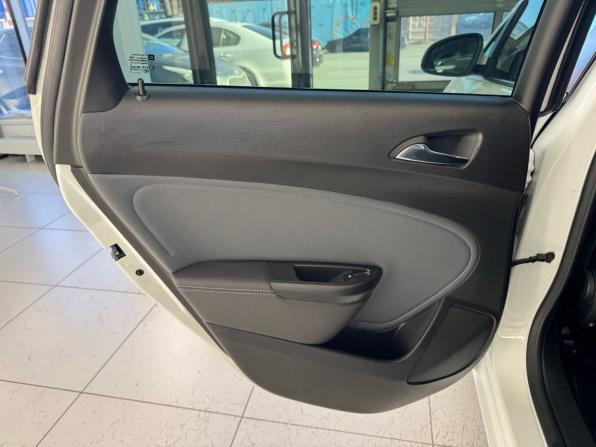 Opel Astra J Рестайлинг с пробегом 2013 года, цена 849 000 рублей, 154350 км, седан, Автокод Объявления