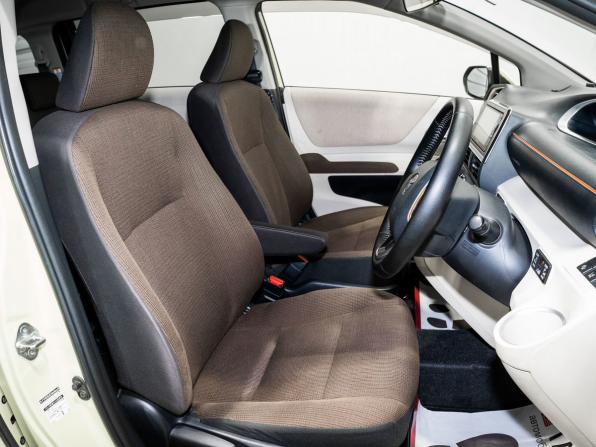 Toyota Sienta II с пробегом 2015 года, цена 1 240 000 рублей, 123000 км, компактвэн, Автокод Объявления