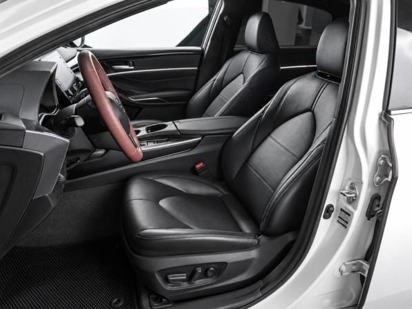 Toyota Avalon V с пробегом 2022 года, цена 3 489 000 рублей, 39617 км, седан, Автокод Объявления