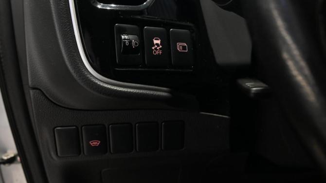 Mitsubishi Outlander III Рестайлинг 2 с пробегом 2016 года, цена 1 625 000 рублей, 136000 км, внедорожник, Автокод Объявления