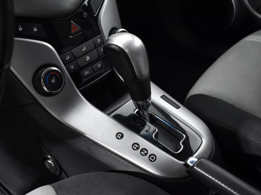 Chevrolet Cruze I Санкт-Петербург  - изображение 12
