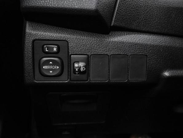 Toyota Corolla XI (E160 E170 E180) с пробегом 2013 года, цена 1 079 000 рублей, 209116 км, седан, Автокод Объявления