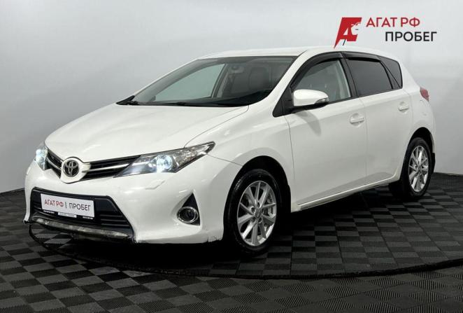 Toyota Auris II с пробегом 2013 года, цена 990 000 рублей, 236949 км, хэтчбек, Автокод Объявления